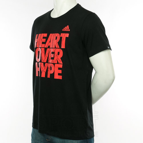 REMERA HEART OVER