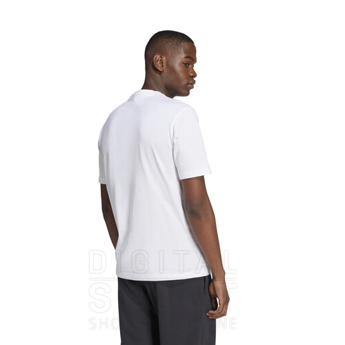 REMERA ESSENTIALS LOGO