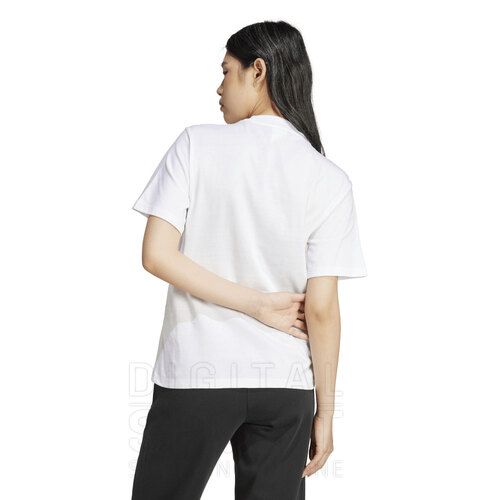 REMERA ESSENTIALS BIG LOGO