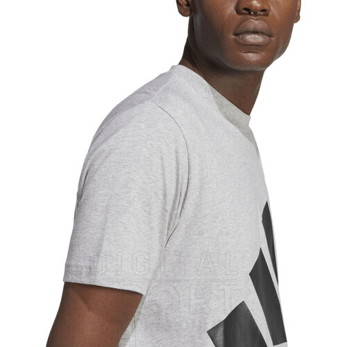REMERA ESSENTIALS BIG LOGO