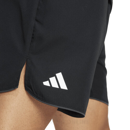 SHORT CLUB