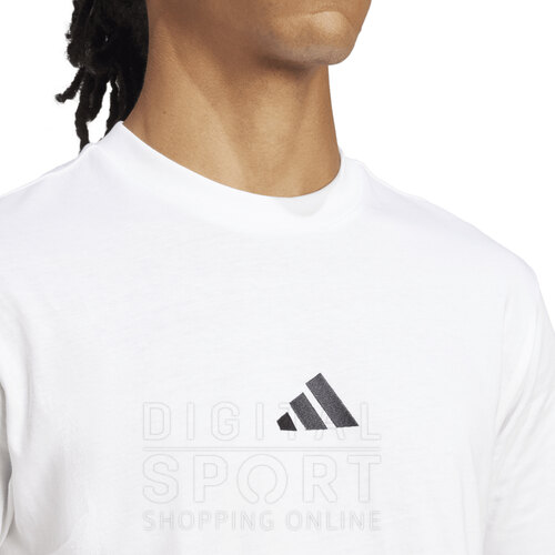 REMERA ESSENTIALS LOGO SMALL