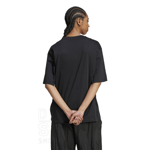 REMERA ESSENTIALS BOYFRIEND