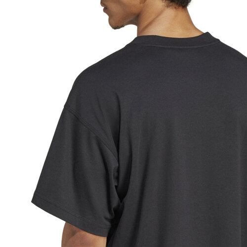 REMERA ESSENTIAL