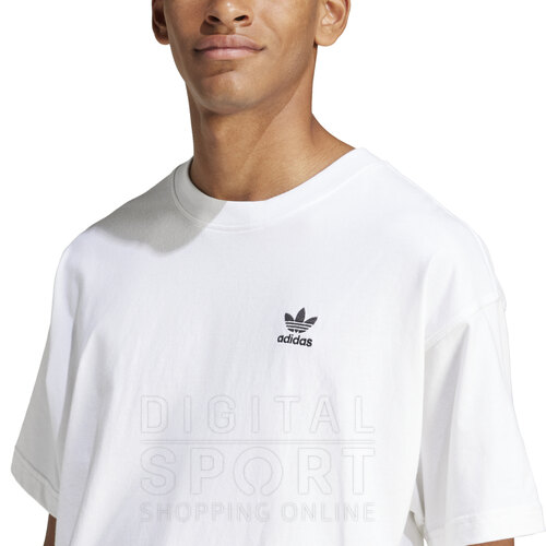 REMERA ESSENTIALS OVERSIZE