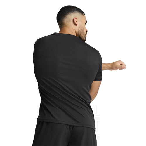 REMERA TAD ESSENTIALS