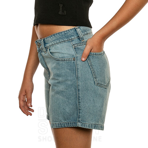 SHORT JEAN MOM