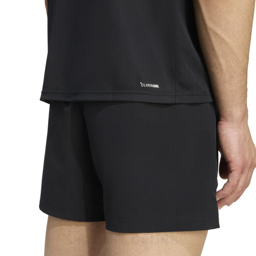 REMERA WORKOUT ESSENTIALS BASE