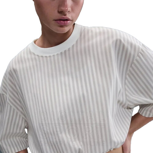 REMERA NIKE SPORTSWEAR CHILL POPLIN