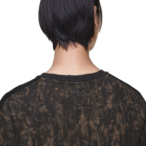 REMERA ADI006