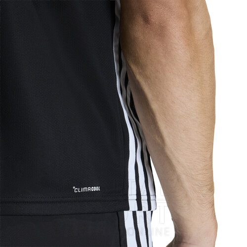 REMERA WORKOUT ESSENTIALS 3 TIRAS
