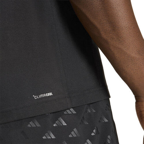 REMERA WORKOUT ESSENTIALS