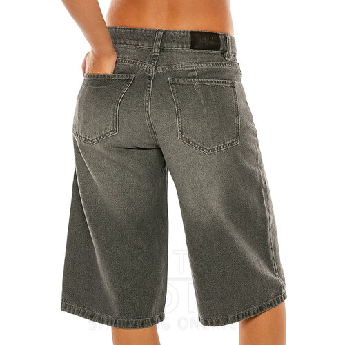 BERMUDA JEAN SKATE