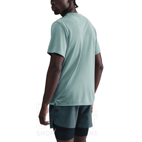 REMERA UV MILER