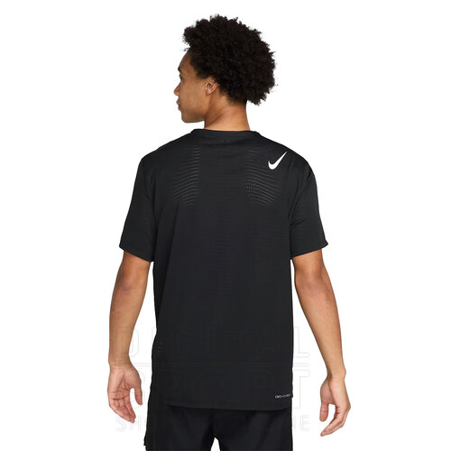 REMERA DRI-FIT AEROSWIFT