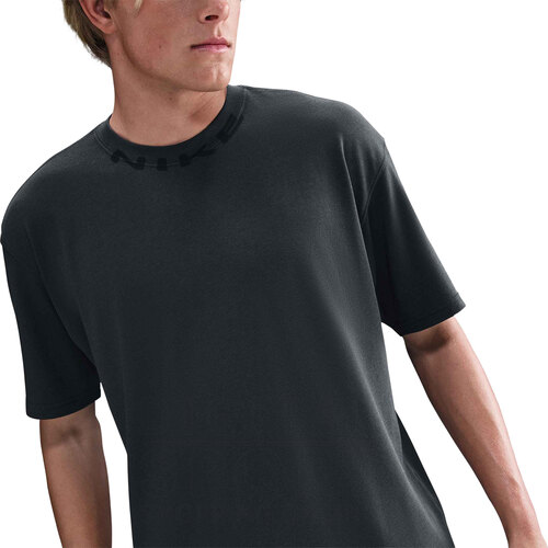 REMREA SPORTSWEAR