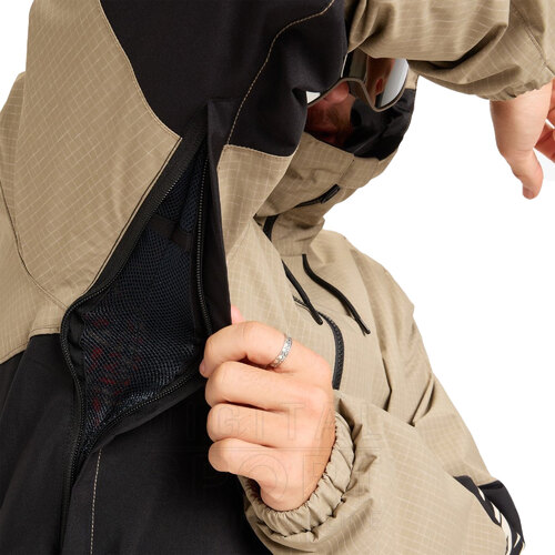 CAMPERA HIGH IN THE HOOD