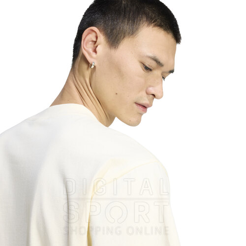 REMERA GRAPHIC ONE WORLD