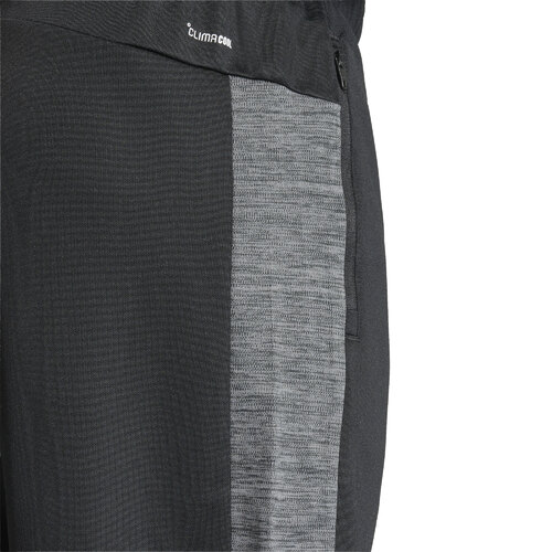 SHORT WORKOUT ESSENTIALS