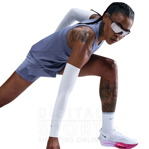 MUSCULOSA TEMPO SWOOSH
