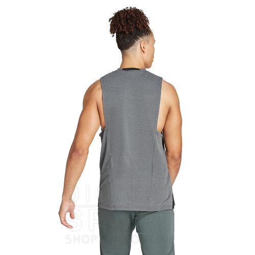 MUSCULOSA DESIGNED FOR TRAINING