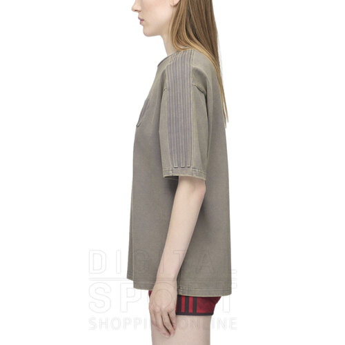 REMERA AVAVAV