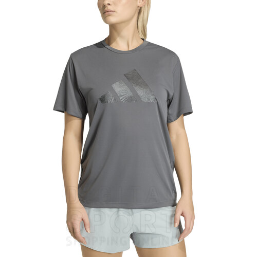REMERA ESSENTIALS BRAND LOVE