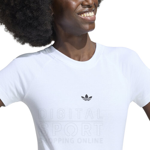 REMERA ESSENTIALS SLIM