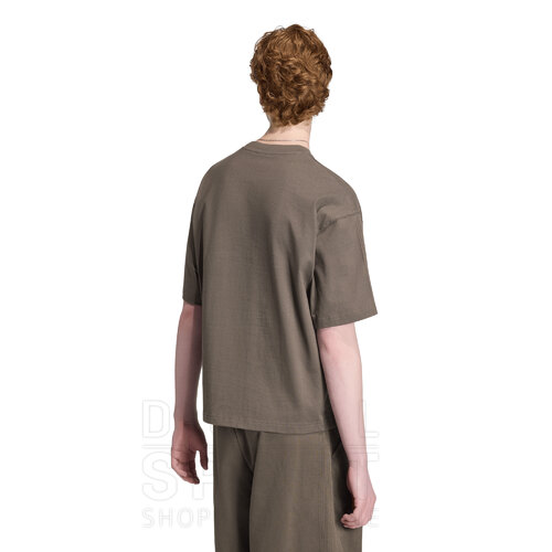 REMERA PREMIUM ESSENTIALS