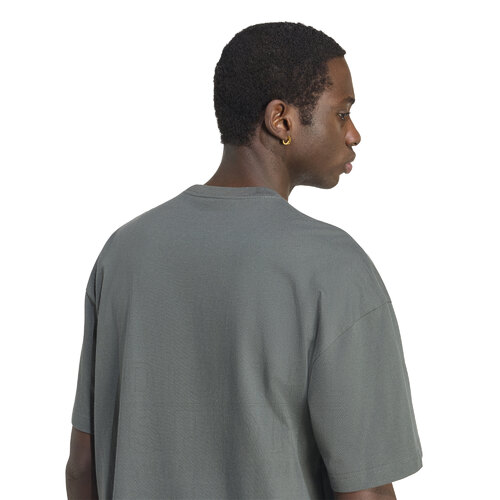 REMERA ESSENTIALS