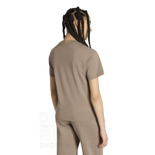 REMERA ESSENTIALS 3 TIRAS