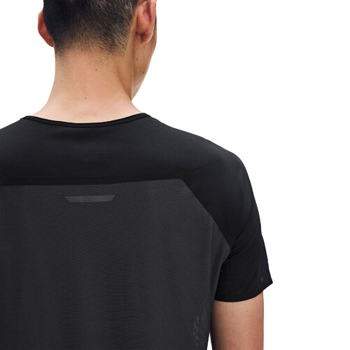 REMERA PERFORMANCE-T