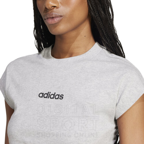 REMERA ESSENTIALS LINEAR