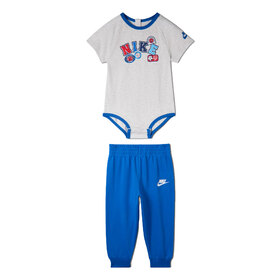 CONJUNTO SWOOSH BEBE