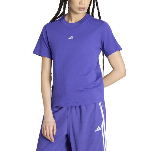REMERA ESSENTIALS SMALL LOGO
