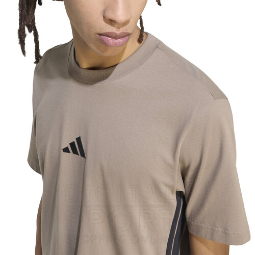 REMERA ESSENTIALS 3 TIRAS