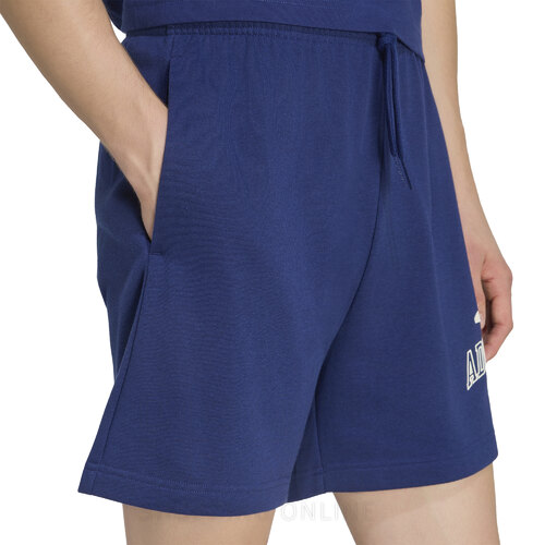 SHORT SEASONAL ESSENTIALS COLLEGIATE