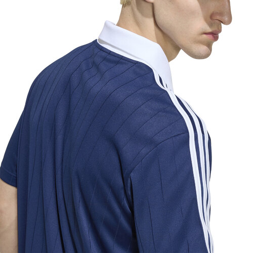 REMERA DROP NEEDLE