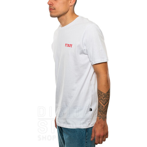 REMERA OSTRABA