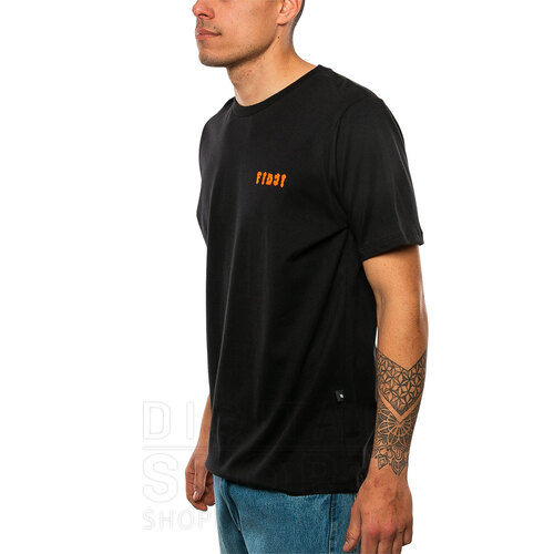 REMERA OSTRABA