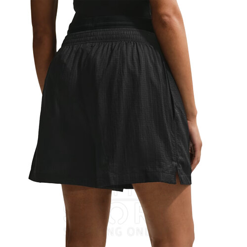 SHORT SPORTSWEAR