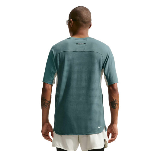 REMERA ACG SOLAR CHASE