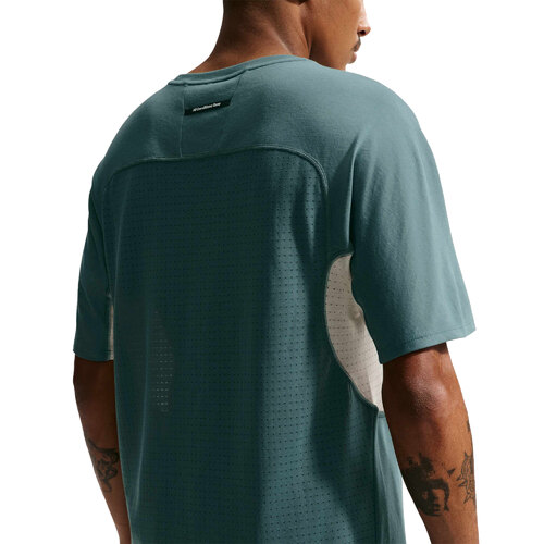 REMERA ACG SOLAR CHASE