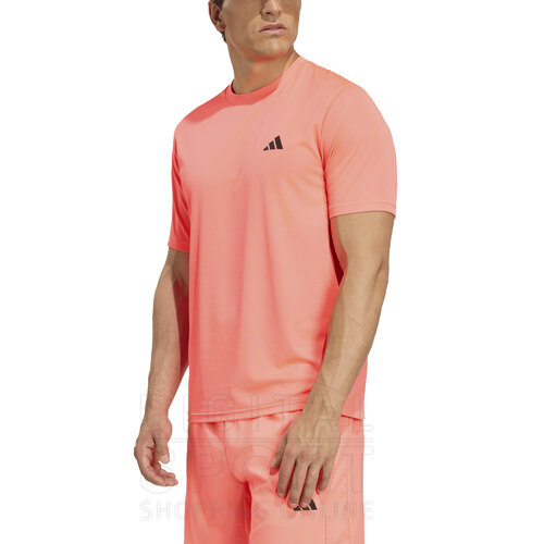 REMERA ESSENTIALS