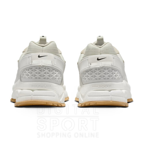 ZAPATILLAS ZOOM VOMERO ROAM