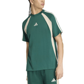 REMERA SEASONAL ESSENTIALS
