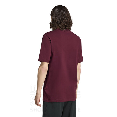 REMERA ESSENTIALS SMALL LOGO