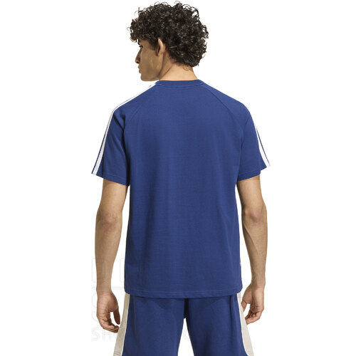 REMERA SEASONAL ESSENTIALS