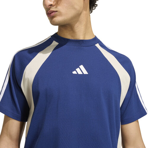 REMERA SEASONAL ESSENTIALS
