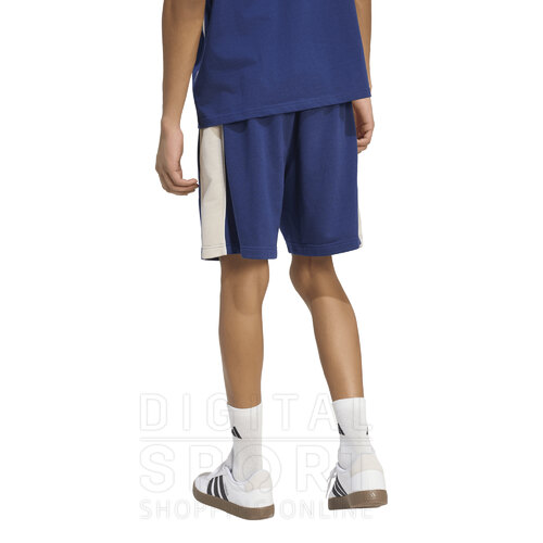 SHORT SEASONAL ESSENTIALS